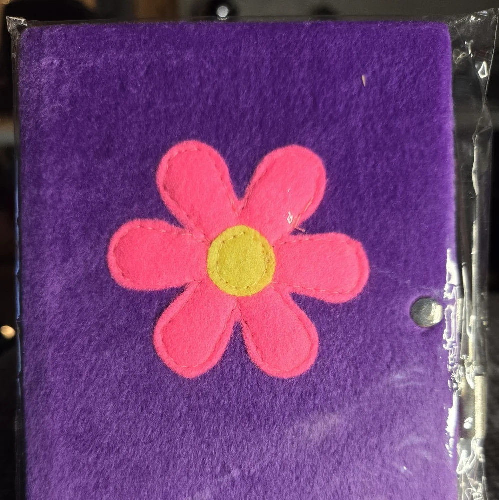 Locked Plush Flower Diary - Picture 1 of 4
